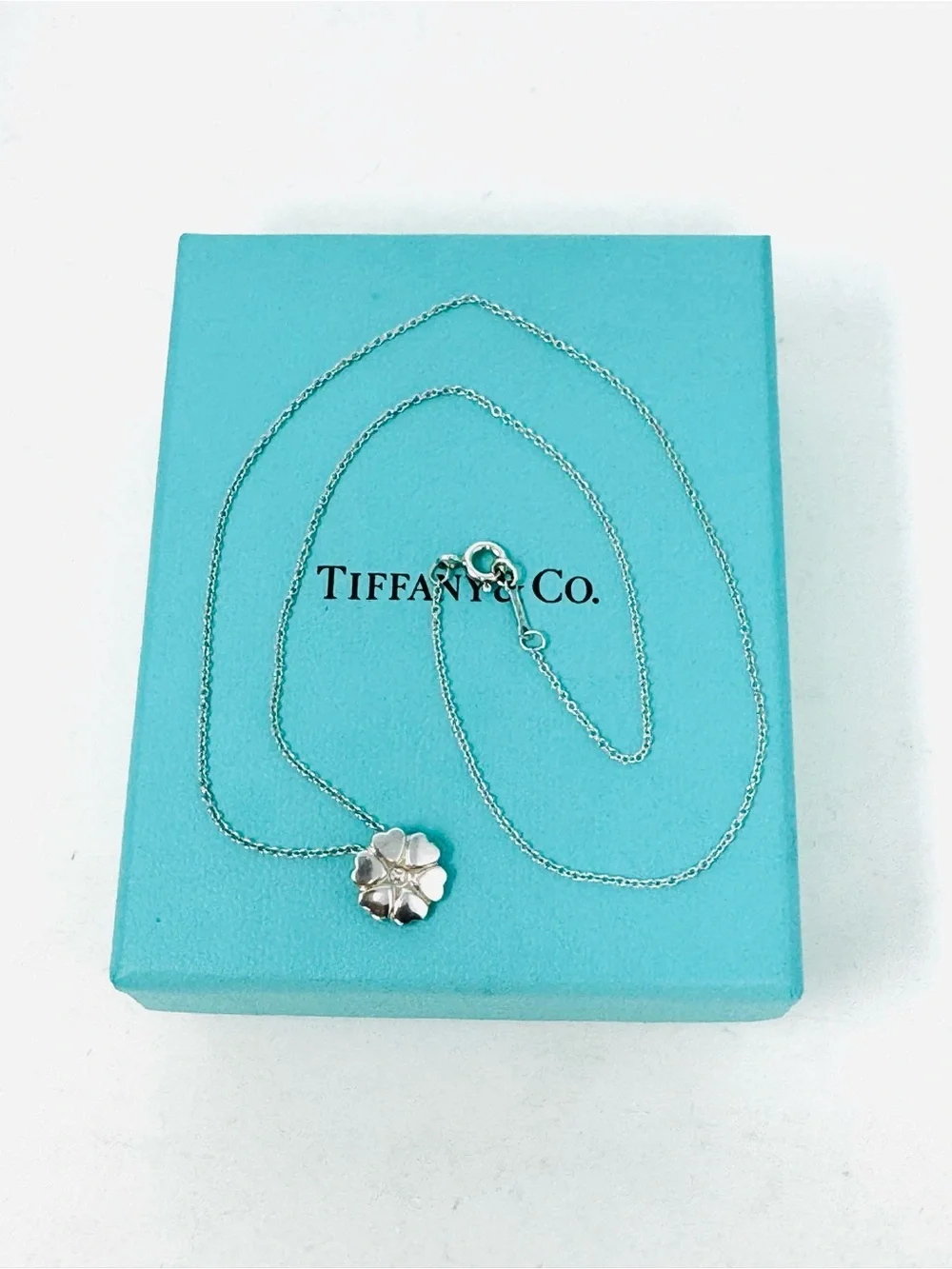 Authentic Tiffany & Co. Paloma Picasso Crown Of Hearts Diamond Pendant Necklace.